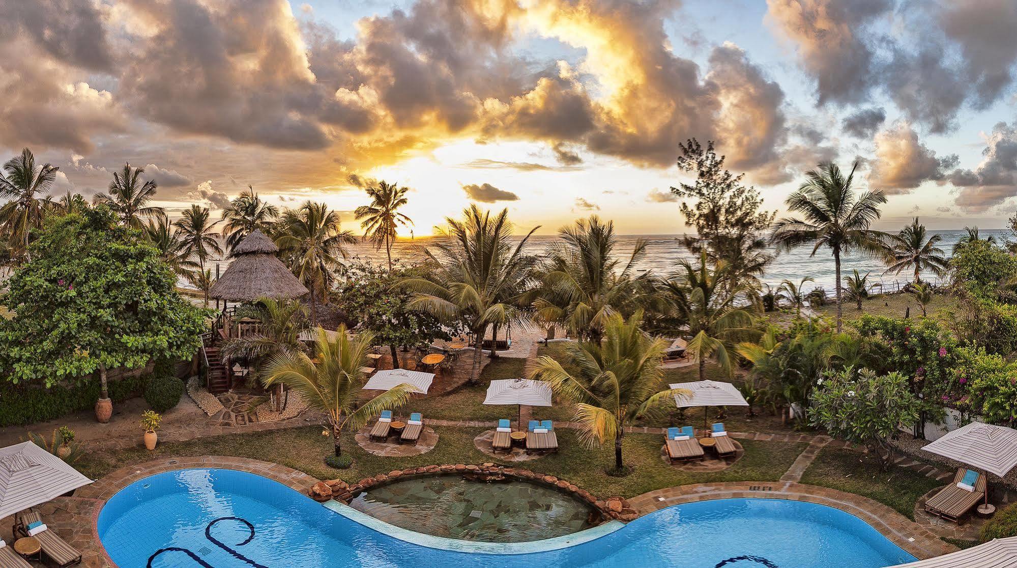 Afrochic Diani Hotel Ukunda Eksteriør billede